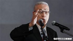 國民黨全代會，主席吳敦義宣讀黨訓。　圖／記者林敬旻攝