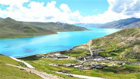 羊卓雍措聖湖的夢幻碧藍　圖／文供稿：爆肝護士的玩樂記事