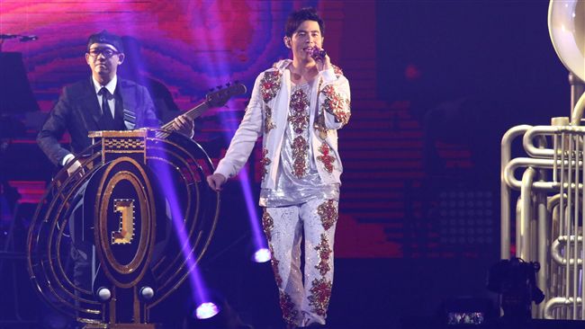 蕭敬騰讚自己宇宙最帥　周杰倫則是…