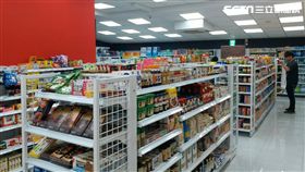 大潤發,賣場,便利店,超商。