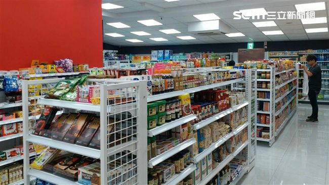 大賣場縮小了　大潤發首間便利店登場