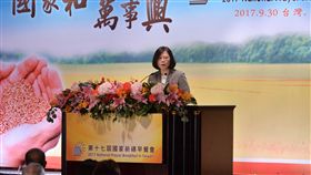 蔡總統出席國家祈禱早餐會第17屆國家祈禱早餐會30日在台北國際會議中心舉行，總統蔡英文（圖）就台灣如何尋求和諧之道發表演講。中央社記者孫仲達攝  106年9月30日