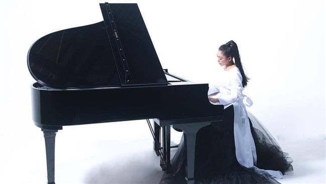 34D妖姬系美聲　挑戰你的感官