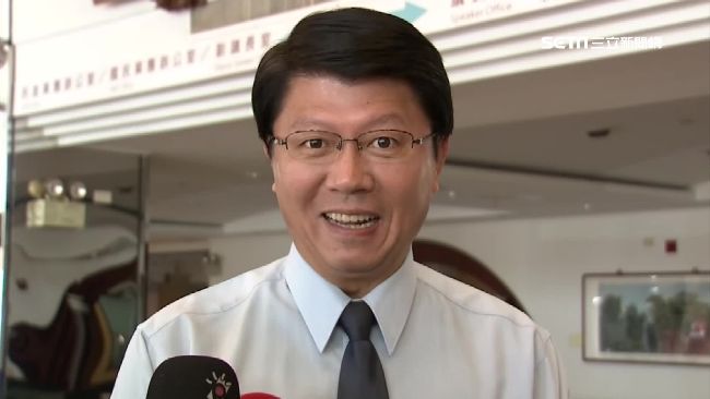 賴清德親寫信給漫畫家　謝龍介也跟進