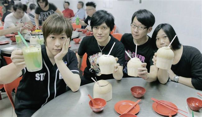 再破紀錄！40萬人搶當五月天員工