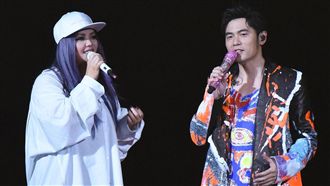 阿妹解禁小巨蛋！帶8套衣服助陣周董