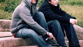 兄弟
https://www.flickr.com/photos/lentzstudios/4361216797/in/photolist-7DonP4-7NJNHE-4jgMAa-aCpMG-bfHNqV-b5mDZ4-7NscjT-BpV8HV-ugAth-4JihAS-W9bEKF-6dTaM5-23A3zx-VTgjvE-JyHpv2-WziSjQ-napi45-c17Uks-e3r31g