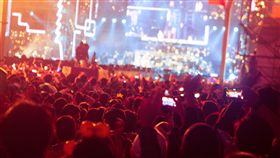 演唱會,跨年,音樂節,派對,Party,狂歡,歌迷（圖／攝影者Jirka Matousek, Flickr CC License）https://goo.gl/7wFjof