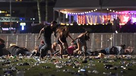 拉斯維加斯,槍擊案,掃射,Route 91 Harvest（Daily Mail US‏推特　https://twitter.com/DailyMail/status/914740642718322688）