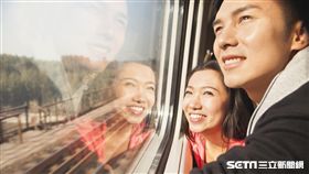 旅遊,背包客,自助旅行,獨遊,情侶,。（圖／booking.com提供）