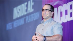 英特爾人工智慧產品事業群副總裁暨技術長Amir Khosrowshahi Intel AI Day 英特爾提供