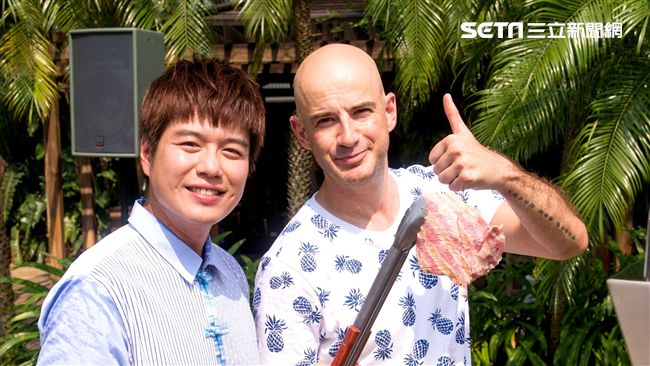 參與生活節！李易將做百份火烤三明治