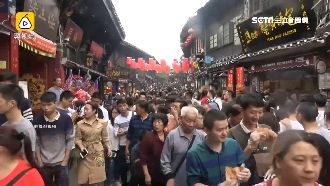 唯一風景是「人」　陸十一長假到處塞