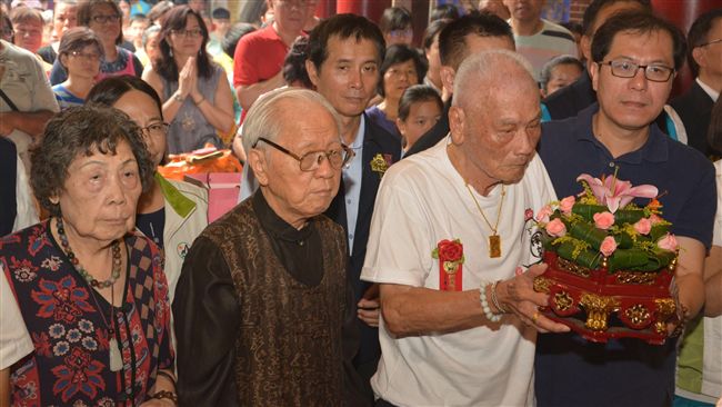 98歲媽祖契子　中秋節團拜謝神恩