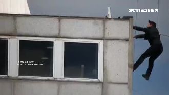 阿湯哥搏命演出　驚傳摔斷腿