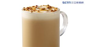 統一星巴克新飲品,楓糖胡桃風味那堤。（圖／星巴克提供）