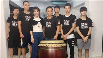 主播挑戰台灣鼓藝　擊出新風潮