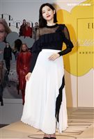 郭雪芙化身超模性感走秀，展現女性自信風格態度。（記者邱榮吉/攝影）