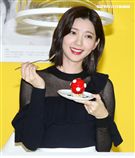 郭雪芙化身超模性感走秀，展現女性自信風格態度。（記者邱榮吉/攝影）