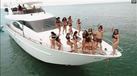 Good Girls Company,性愛,淫趴,假期,鬼島,小島,多P,性關係,遊艇
（圖／翻攝自官網）