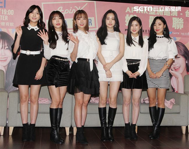 韓國女子音樂組合0Apink成員，左起吳夏榮，鄭恩地，尹普美，孫娜恩，朴初瓏，金南珠榮，8日亞洲巡演台北站將於台大體育館登場。（記者邱榮吉/攝影
