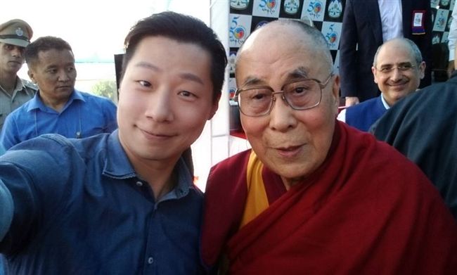 林昶佐與達賴玩自拍　盼在台灣能相見