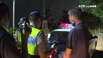 新車未掛牌被抓　酒駕父載兒跑給警追