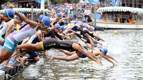 ▲參加天利盃鐵人賽的選手出發。（圖／中華民國鐵人三項協會提供）