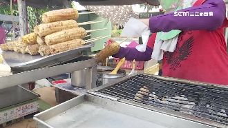一根要價129元　旗津烤玉米秤重賣