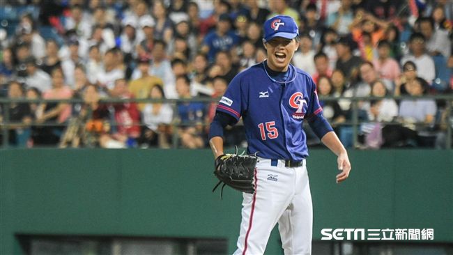 挨轟加外野失誤　台灣0：5落後