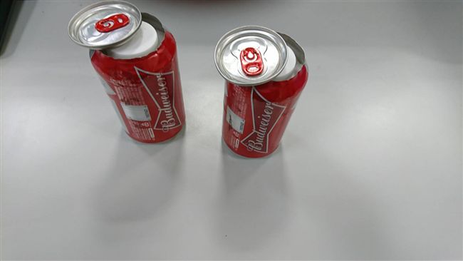 啤酒罐藏毒被逮　傻問：你怎知我藏哪