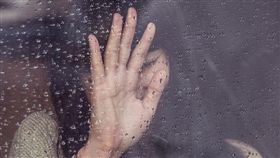 分手、傷心、哭、難過／pixabay