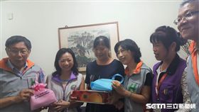 台北市立聯合醫院藉由居家整合照護的模式，8日邀請台北市柯文哲市長扮演一日醫師的角色，一起共同關懷個案。（圖／台北市衛生局提供）