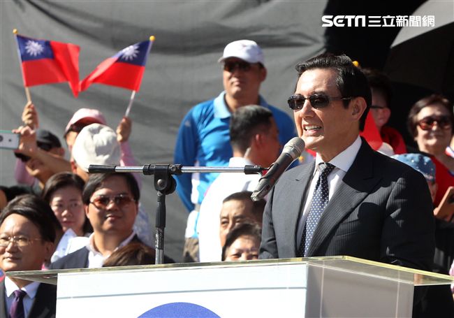 「愛國旗愛國家」國慶大會在國父紀念館登場。（記者邱榮吉/攝影）