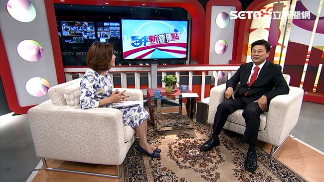 只為賺學費　傅崐萁自曝曾躲警擺地攤