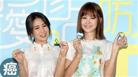 郭書瑤、安心亞首度擔任子宮頸癌雙衛教大使，呼籲甜蜜過七夕更要揪姊妹打疫苗 做抹片 遠離子宮頸癌威脅。（記者邱榮吉/攝影）