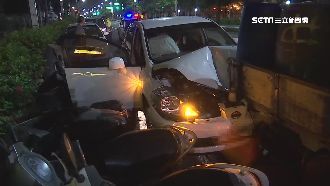 一夜連兩撞！女駕駛哭喊：不想活了