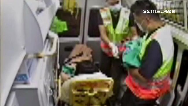 來不及去醫院！新手爸親手接生雙胞胎