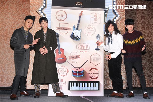 獅子合唱團2017全新專輯REPLAY正式發片。（記者邱榮吉/攝影）