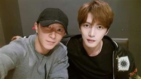 韓庚 金在中 / 翻攝自韓庚微薄