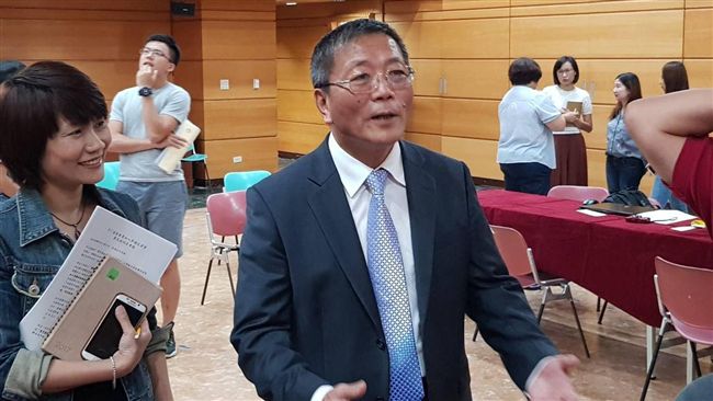 林德福8點呼體改　網友：署長94狂