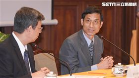 政務委員林萬億針對年金改革發表談話　圖／記者林敬旻攝