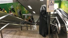 16:9
檢查用的？身障人士想用無障礙設備　台鐵：要派人過去耶！
圖／翻攝自爆料公社臉書