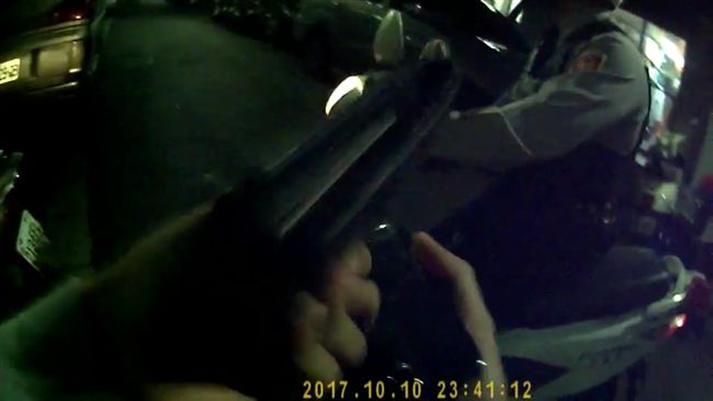 藏毒新手法！　空殼手機內有玄機