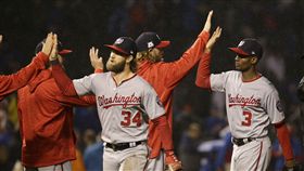 ▲國民球星哈波與擊出滿貫砲的Taylor。（圖／美聯社／達志影像）