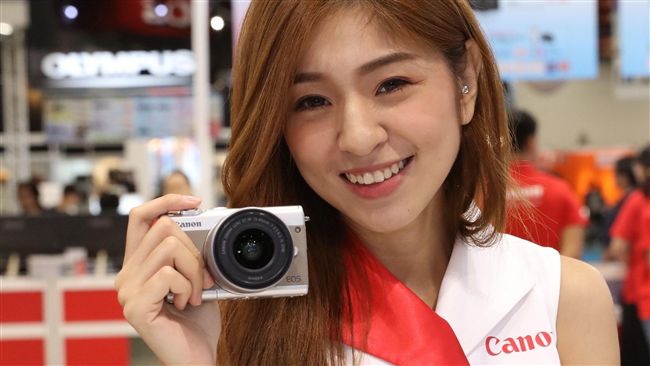 為女孩推出的Canon M100