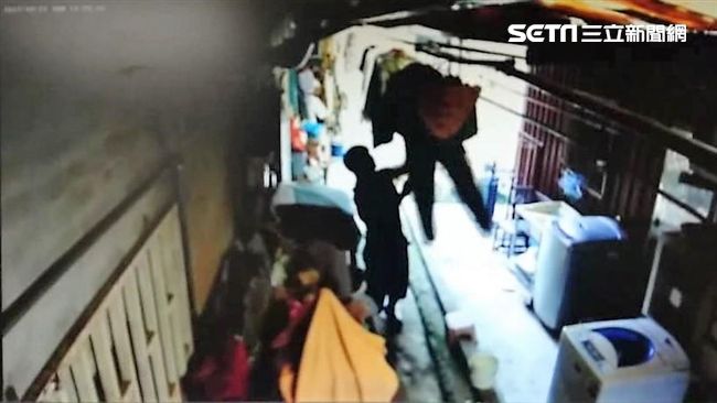 「就愛迷彩褲！」　粗工順手牽羊遭逮