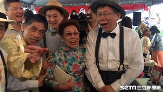 變裝大稻埕踩街！柯跟陳雷撞造型
