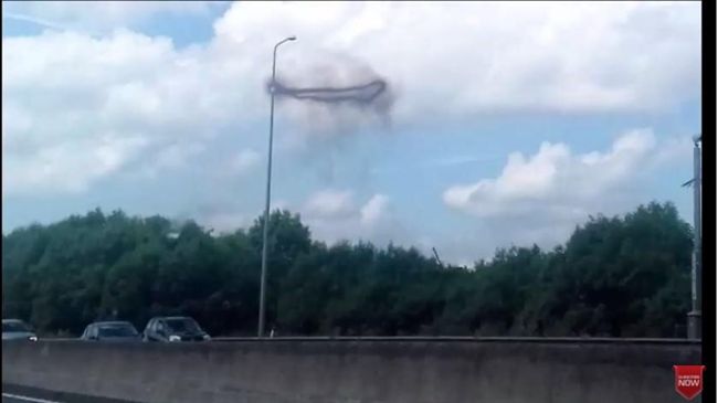 幽浮再現？俄國天空驚現神秘黑圈盤旋