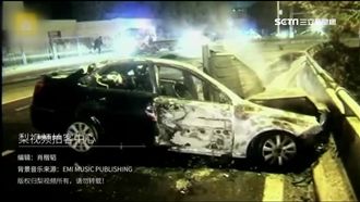 車撞護欄秒變火球　男子逃出滿身酒味